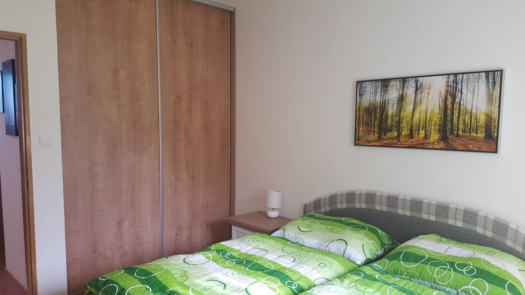 Pinewood Valley Oasis Vysne Ruzbachy Bagian luar foto