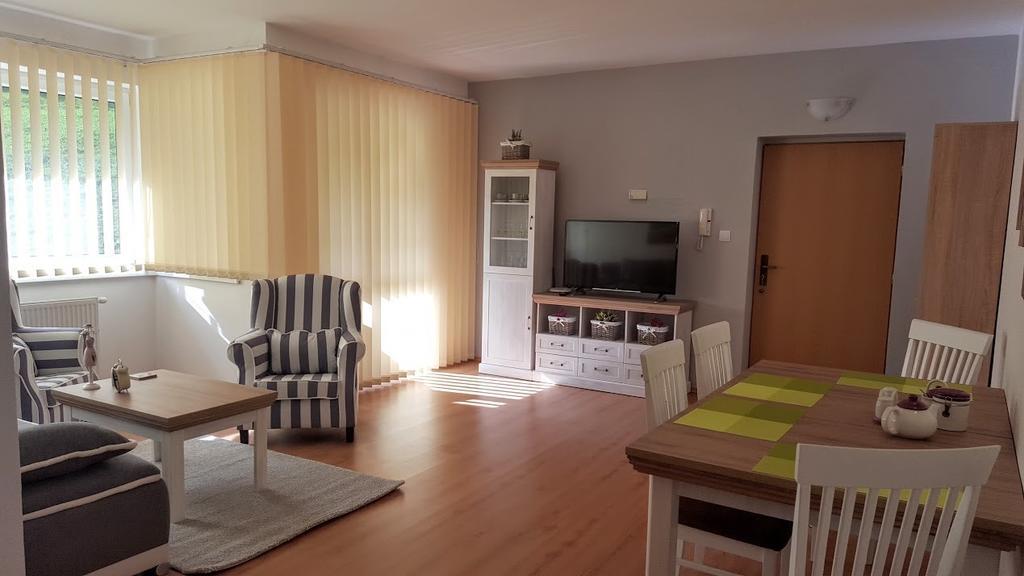 Pinewood Valley Oasis Vysne Ruzbachy Bagian luar foto